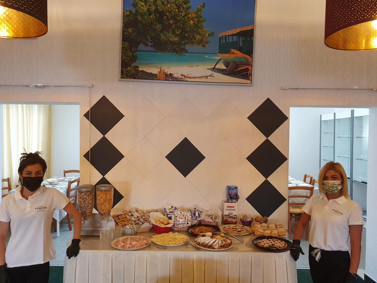 Hotel Venezia San Mauro Mare ภายนอก รูปภาพ