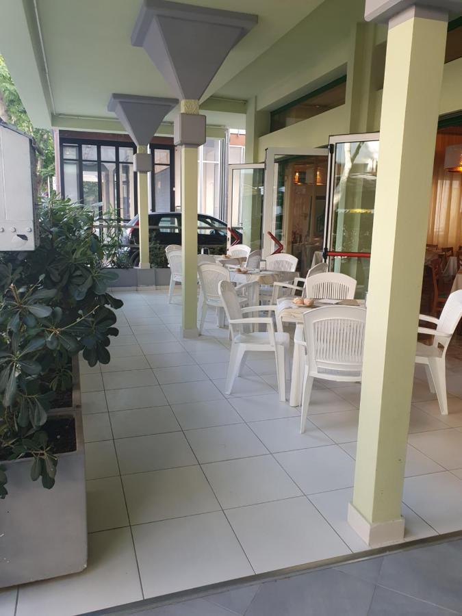 Hotel Venezia San Mauro Mare ภายนอก รูปภาพ